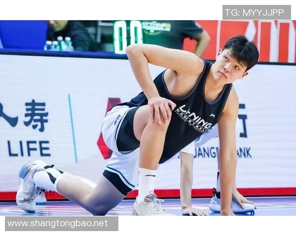 杨瀚森期待在比赛中全力发挥希望不再被替换下场的心声 杨瀚森期待在比赛中全力发挥希望不再被替换下场的心声