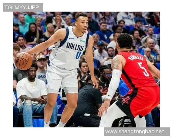 东契奇43分准三双成空砍,库里关键三分助勇士开门红 东契奇43分准三双成空砍,库里关键三分助勇士开门红