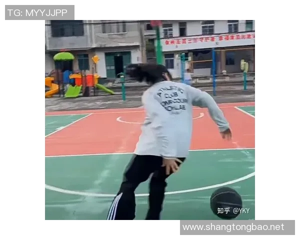 广西女孩冯敏敏用手机练就神龙摆尾篮球技巧 广西女孩冯敏敏用手机练就神龙摆尾篮球技巧